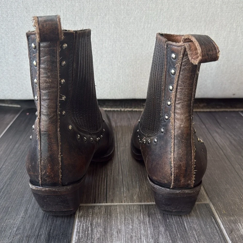 Frye Studded Leather Western Boots | Size 6.5 | Vintage Distressed - Picture 3 of 11